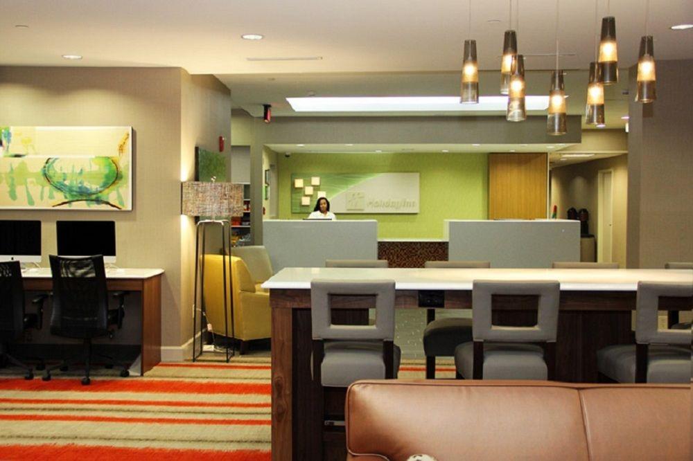 Holiday Inn Charlotte University, An Ihg Hotel Екстериор снимка