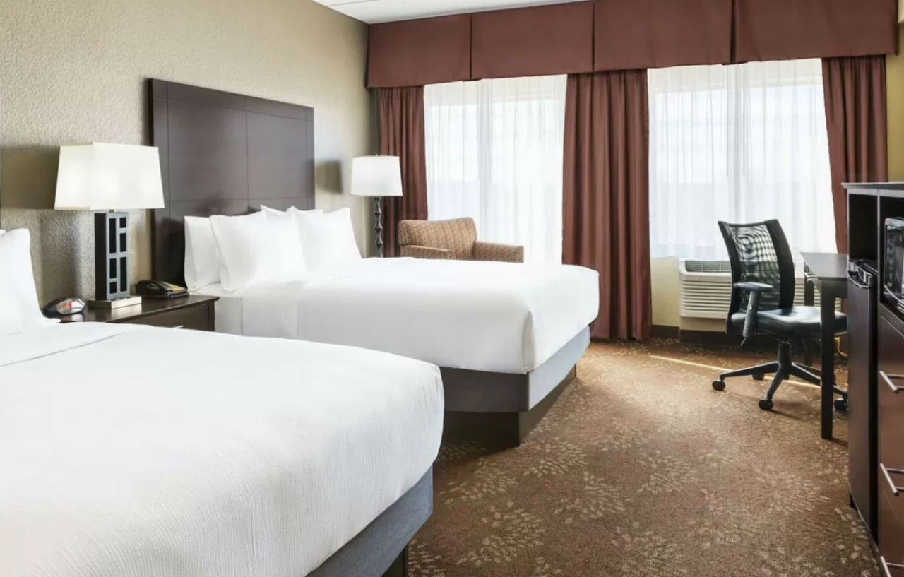 Holiday Inn Charlotte University By Ihg Екстериор снимка